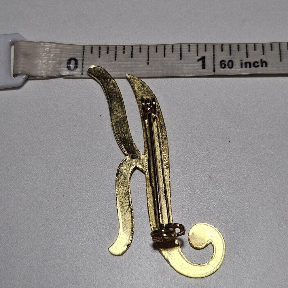 *Sale* Monogram Letter Initial K Brooch Pin Smooth Gold Tone Metal - Picture 5 of 9